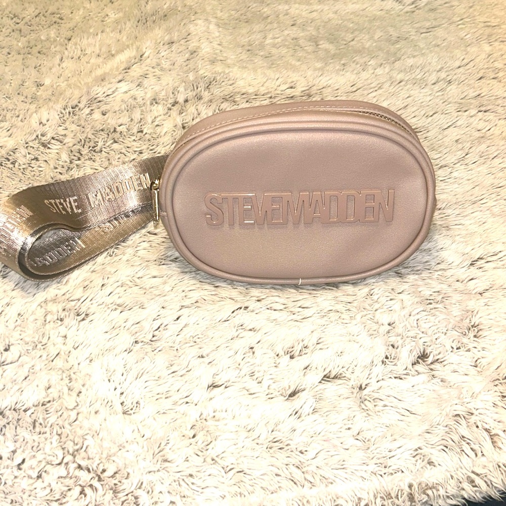 🩷Beautiful Steve Madden Belt Bag